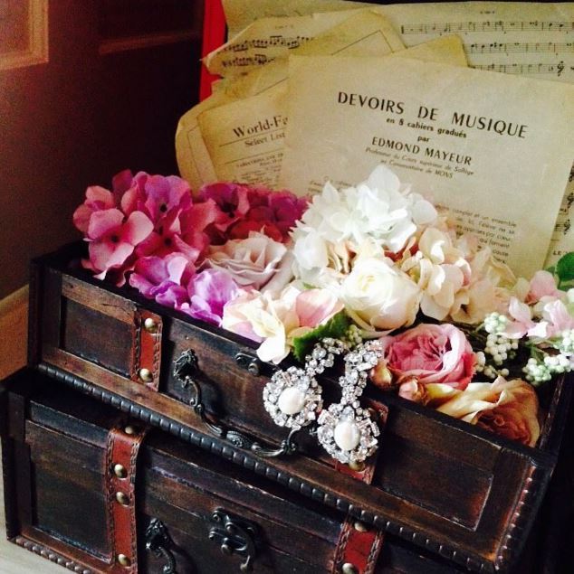 Spotlight on 'Delafore': The Newly Launched Wedding Dress Brand Known for Its Stunning Bridal Apron Designs!にて紹介している画像