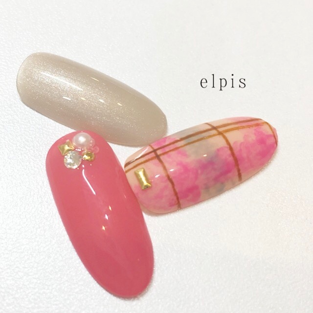 Perfect for Autumn and Winter: The Adorable Comfort of "Blanket Nails" for Warm Fingertips♡にて紹介している画像