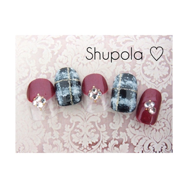 Perfect for Autumn and Winter: The Adorable Comfort of "Blanket Nails" for Warm Fingertips♡にて紹介している画像
