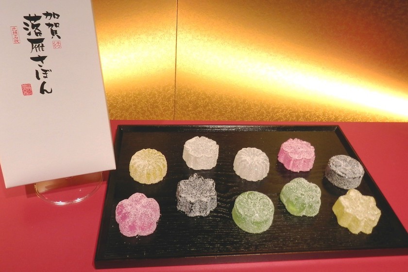 "Like a Fine Japanese Sweets: The Artistic Beauty of Kanazawa's Kaga Rakugan Soap!"にて紹介している画像