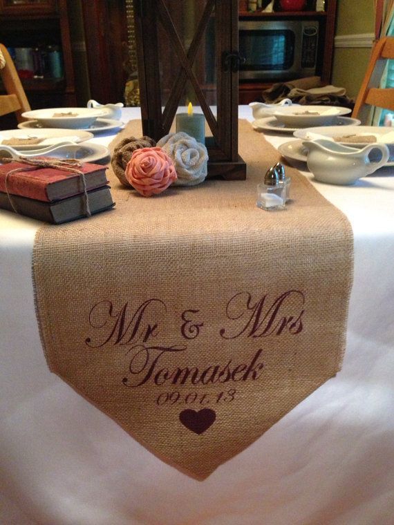 Elevate Your Table Setting: A Stylish Table Runner Catalog Inspired by Chic Overseas Weddings♩にて紹介している画像