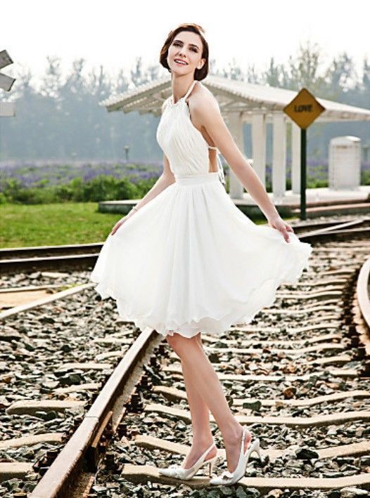 "Knee-Length Dresses: Cute and Adorable ♡ Flaunt Your Feminine Charm with a Light and Airy Silhouette!"にて紹介している画像