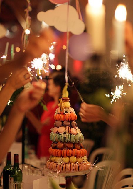 Chic and Adorable Macaron Tower: Brighten Up Your Party with Delightful Sweets! ♡にて紹介している画像