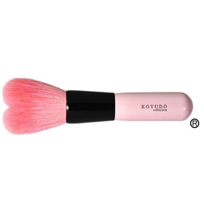 Essential Item for Adult Women: The Exquisite and Cute Heart-Shaped Makeup Brushes by 'KOYUDO'♡にて紹介している画像