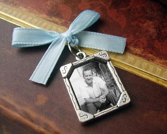 みんなに見守られて幸せなwedding♡家族の写真を使ったブーケチャームが素敵♡にて紹介している画像