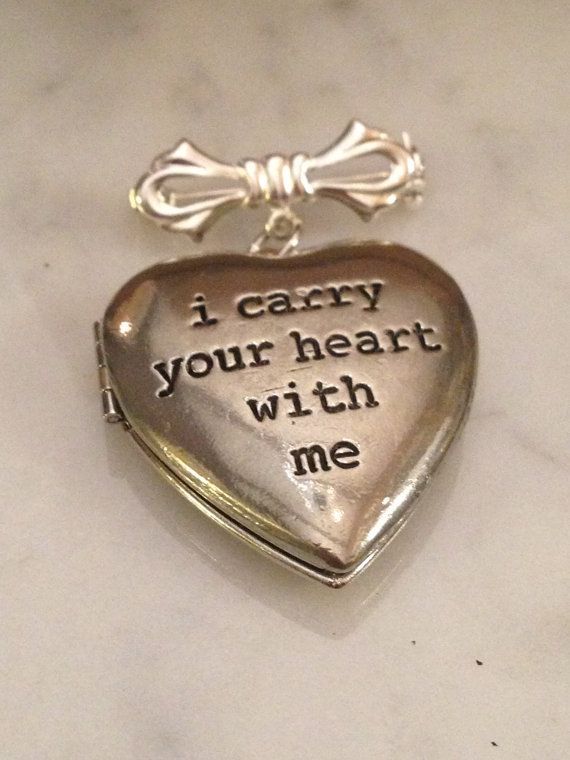 みんなに見守られて幸せなwedding♡家族の写真を使ったブーケチャームが素敵♡にて紹介している画像