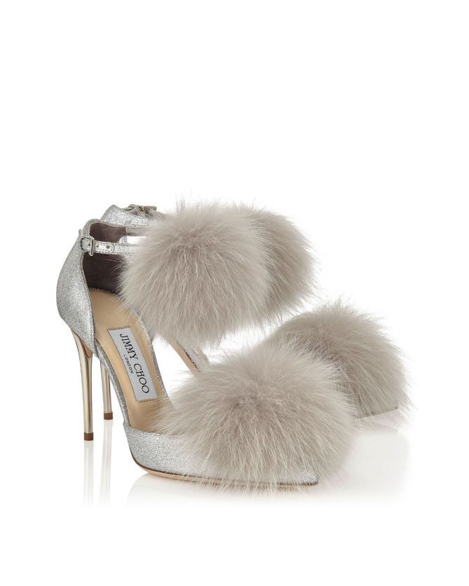 最高の1日には、最高の靴を♡ブライダルシューズに大人気『ジミー・チュウ』のお靴って、一体おいくら？にて紹介している画像