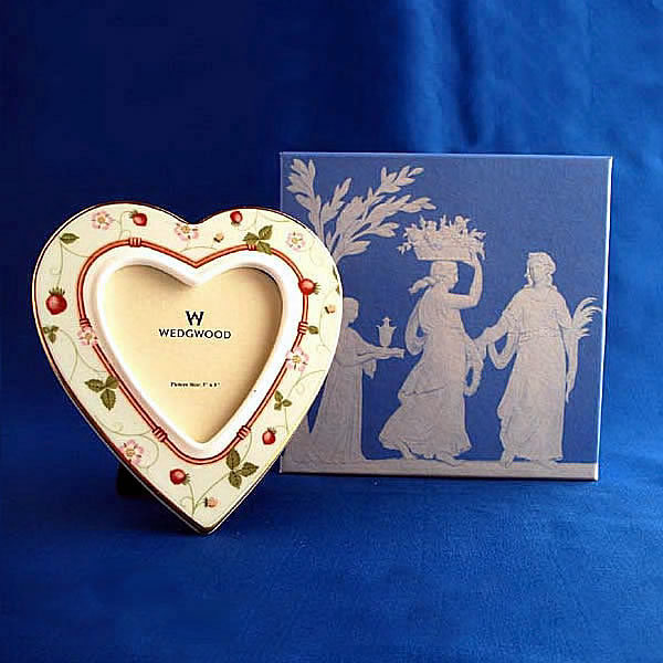 A Collection of Adorable 'Photo Frames' Perfect for Your Welcome Space and Guest Tables - Ideal for Any Occasion! ♡にて紹介している画像