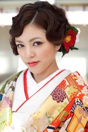 Perfect Updos for Traditional Japanese Attire: Recommended Hair Arrangements for Wedding Ceremoniesにて紹介している画像