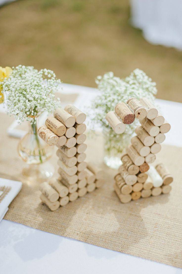 "Don't Waste It! A Special Feature on Adorable Wedding Items Crafted from Used Wine Corks♡"にて紹介している画像