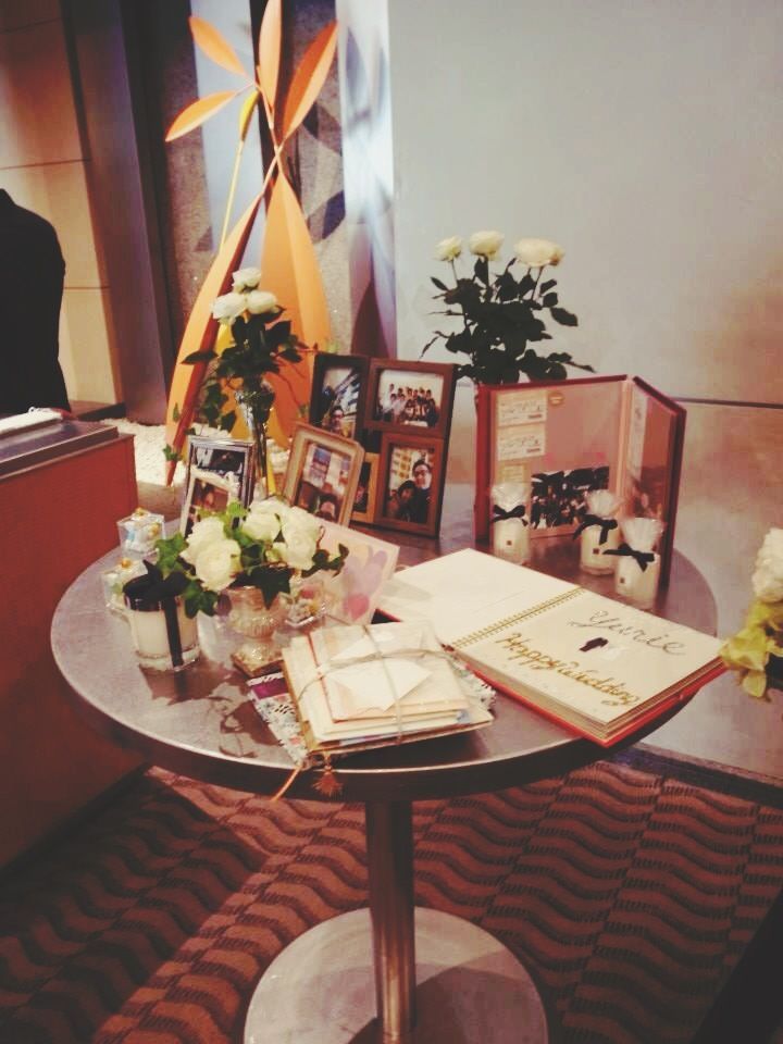 Capture Your Guests' Hearts: A Collection of Stylish Guest Book Design Ideas ♩にて紹介している画像