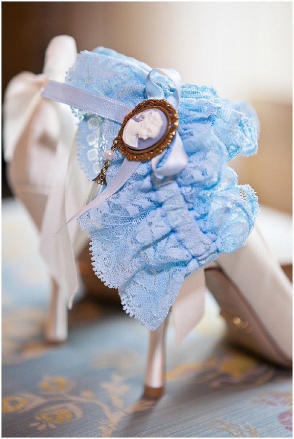 Sexy & Romantic: The Enchanting Garter Belt of the Happy Bride's Good Luck Charm ♡にて紹介している画像
