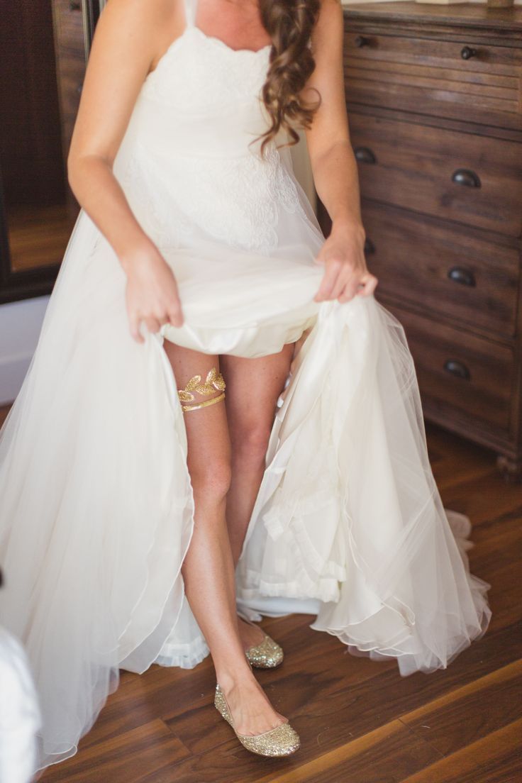 Sexy & Romantic: The Enchanting Garter Belt of the Happy Bride's Good Luck Charm ♡にて紹介している画像