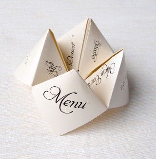 "Adding Glamour and Deliciousness to the Table: 11 Adorable Menu Designs"にて紹介している画像