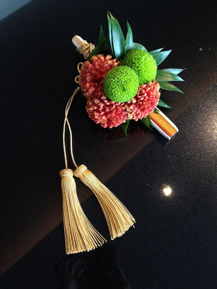 和洋折衷がトレンド♡和装に合わせる花束は、おしゃれな『扇子ブーケ』で決まりでしょ♩にて紹介している画像