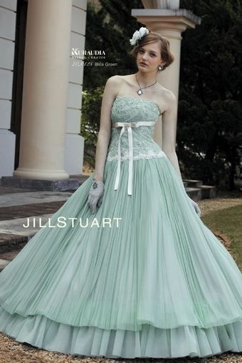 女の子の夢を全部詰め込んだジルスチュアートのカラードレスCollection♡にて紹介している画像