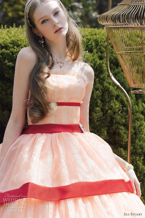 女の子の夢を全部詰め込んだジルスチュアートのカラードレスCollection♡にて紹介している画像