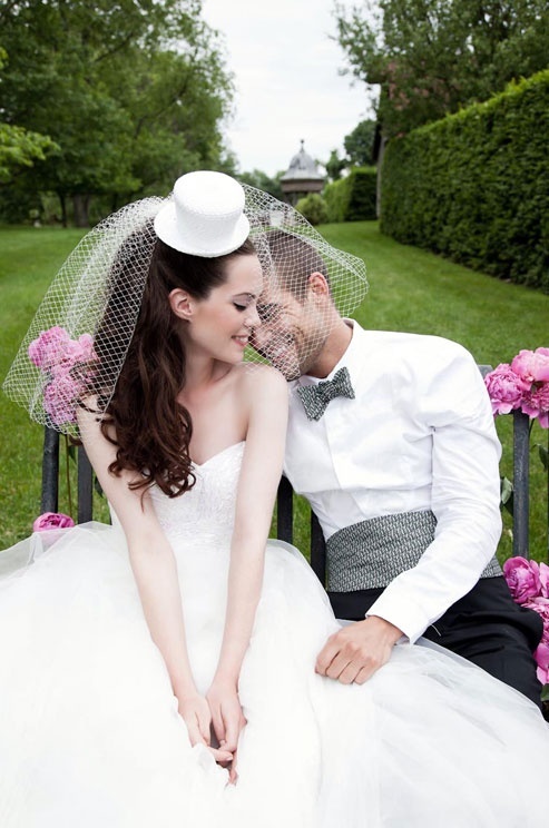 "Types of Wedding Veils That Instantly Make You Adorable Like an Angel: A Stylish Introduction!"にて紹介している画像