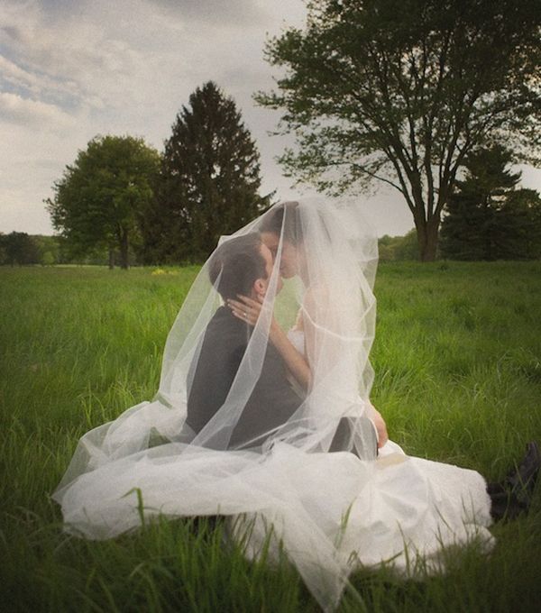 "Types of Wedding Veils That Instantly Make You Adorable Like an Angel: A Stylish Introduction!"にて紹介している画像