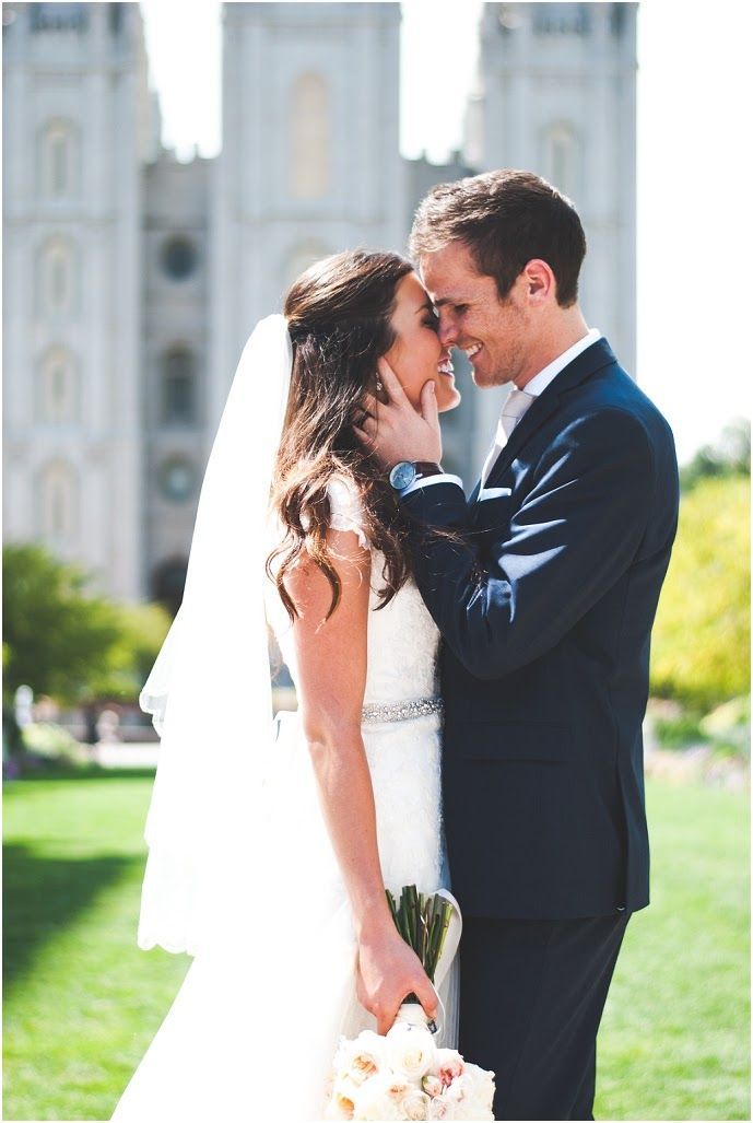 「わたしたち結婚しました♡」のご報告＊年賀状に使える前撮りフォトの可愛い撮り方14選＊にて紹介している画像