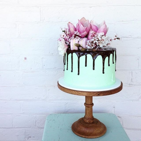 A Secret Trend Abroad: Have You Heard of the 'Melt Wedding Cake' That Looks Like It's Melting? ♡にて紹介している画像