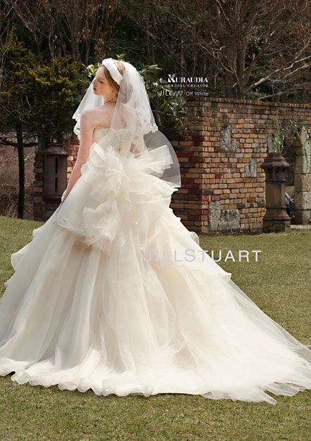 Eternal Dream of Every Girl♡ Girly & Romantic White Dress by Jill Stuart♡にて紹介している画像