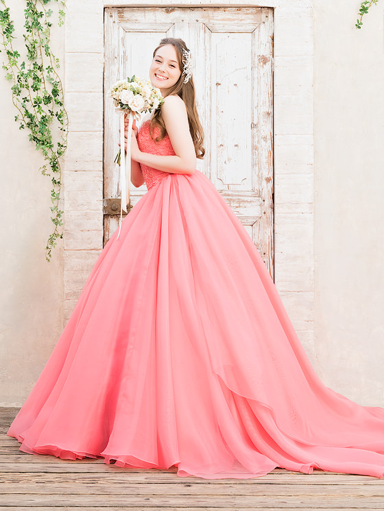 "6 Affordable and Cute Colored Dress Brands You Can Borrow for Around 300,000 Yen ♡"にて紹介している画像