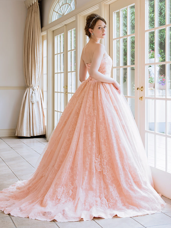 "6 Affordable and Cute Colored Dress Brands You Can Borrow for Around 300,000 Yen ♡"にて紹介している画像