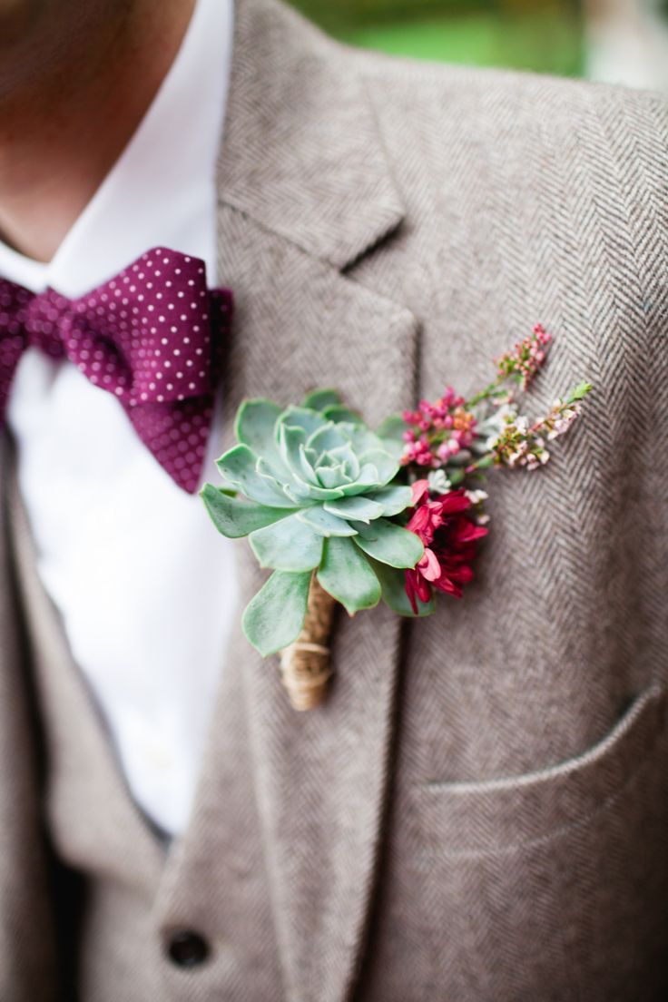 "Choose from the Bride's Perspective ♡ 10 Adorable and Stylish Bow Ties to Dress Up the Groom ✳︎"にて紹介している画像