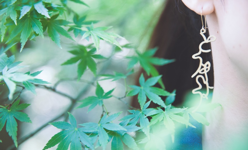 美しい日本語を身にまとって♡『Hiragana』のひらがなアクセサリーを和装に合わせたい＊にて紹介している画像