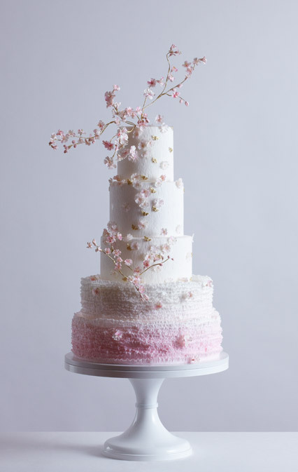 125th Anniversary of the Imperial Hotel: Collaboration Cake with Wedding Cake Designer Maggie Austin!にて紹介している画像