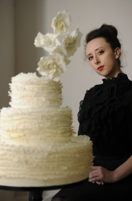 125th Anniversary of the Imperial Hotel: Collaboration Cake with Wedding Cake Designer Maggie Austin!にて紹介している画像