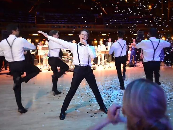 会場が涙でいっぱいに＊披露宴におすすめ感動のサプライズ動画5選♡にて紹介している画像