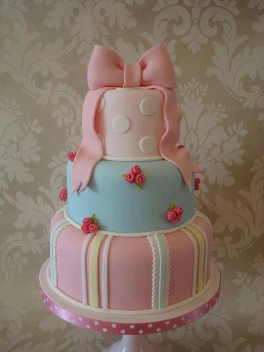 Adorable Wedding Cake Inspired by Cath Kidston♡にて紹介している画像