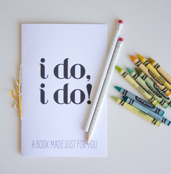 Eternal Love Vows ♡ Adorable Wedding Shoe Photos with 'I Do' Stickers!にて紹介している画像