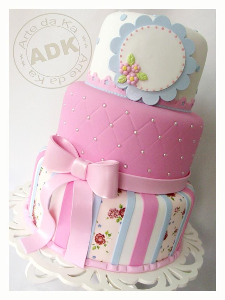 Adorable Wedding Cake Inspired by Cath Kidston♡にて紹介している画像