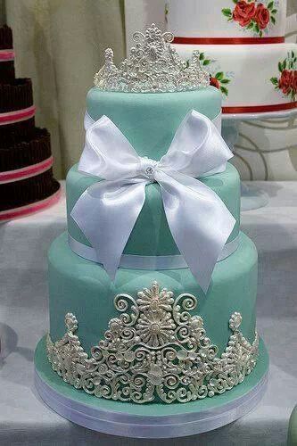 Adorably Irresistible♡ Swoon Over the Aqua Blue Wedding Cake!にて紹介している画像
