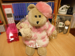 見つめられたら恋に落ちちゃう♡人気爆発スタバの『ベアリスタ』は見つけた瞬間即買いせよ＊にて紹介している画像