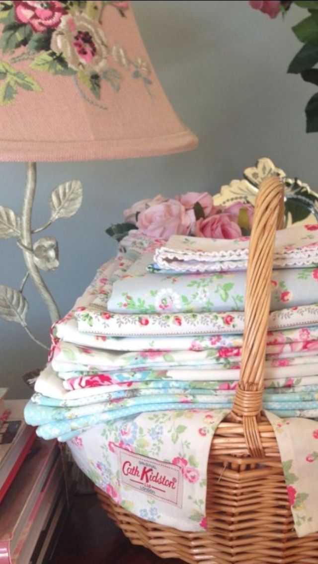 Adorable Wedding Cake Inspired by Cath Kidston♡にて紹介している画像