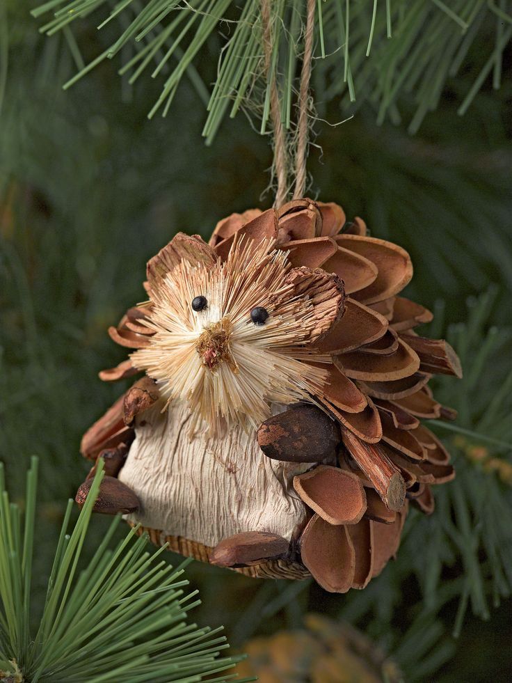 A Compilation of Cute 'Ornaments' You Need for Your Christmas Tree to Decorate Your Wedding Venue ♡にて紹介している画像