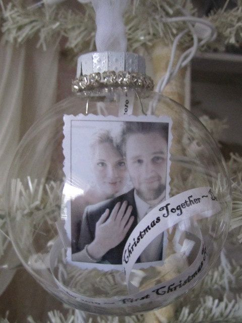 A Compilation of Cute 'Ornaments' You Need for Your Christmas Tree to Decorate Your Wedding Venue ♡にて紹介している画像