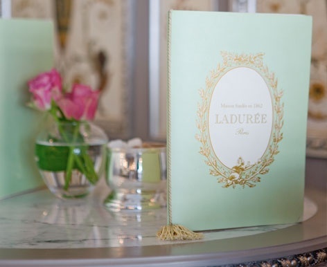 Adorably Cute ♡ A Collection of Ladurée Message Cards to Inspire Youにて紹介している画像