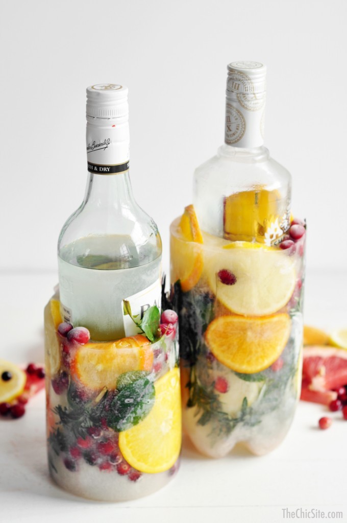 "Creating an Ice Bucket: A Gorgeous Wine Cooler Made of Ice that Will Take Your Breath Away"にて紹介している画像