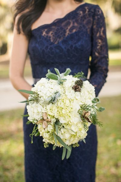 Beautiful and Girlish Bridesmaid Dresses: A Collection of Pure and Cute Styles ♡にて紹介している画像