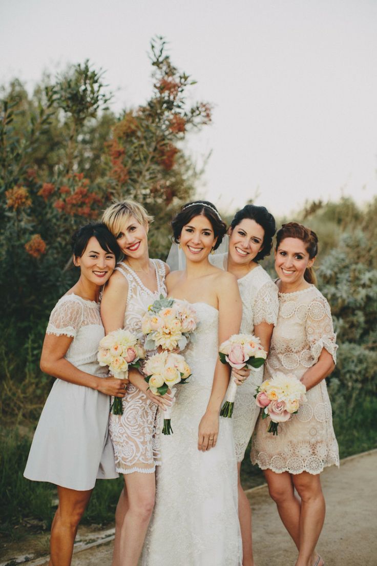 Beautiful and Girlish Bridesmaid Dresses: A Collection of Pure and Cute Styles ♡にて紹介している画像