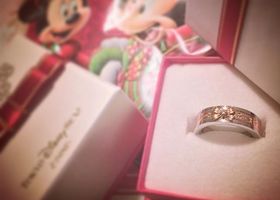 毎年、クリスマスの期間限定「クリスマスウィッシュリング」＊ディズニーシーで買える特別なペアリングが今年も発売になりました♡