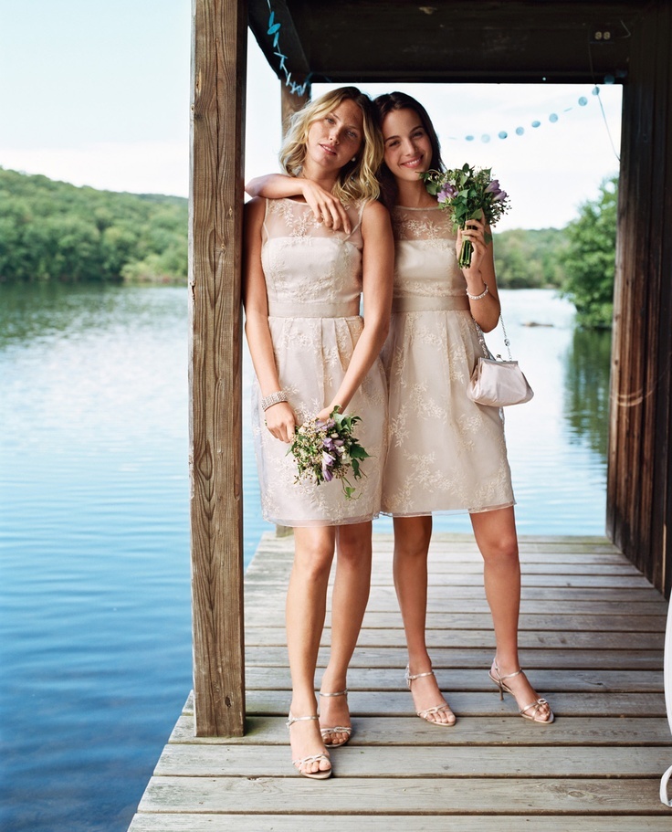 Beautiful and Girlish Bridesmaid Dresses: A Collection of Pure and Cute Styles ♡にて紹介している画像