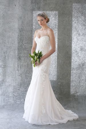 2016 Trends You Can't Miss ♡ <By Brand> Latest Mermaid Line Dress Collection ♩にて紹介している画像