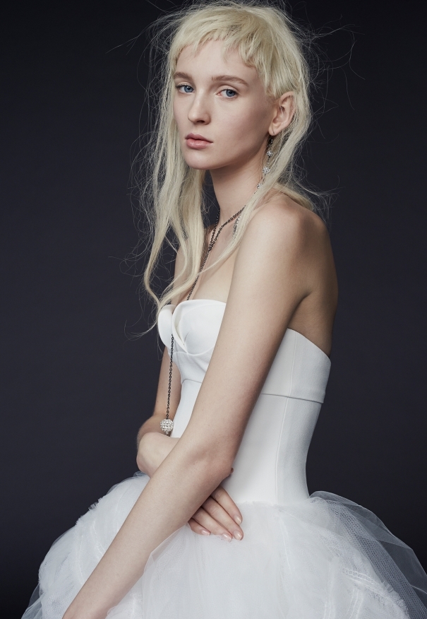 ウェディングドレスは、生地によって表情が違う！＜生地別＞持つ特徴と魅力まとめ＊にて紹介している画像