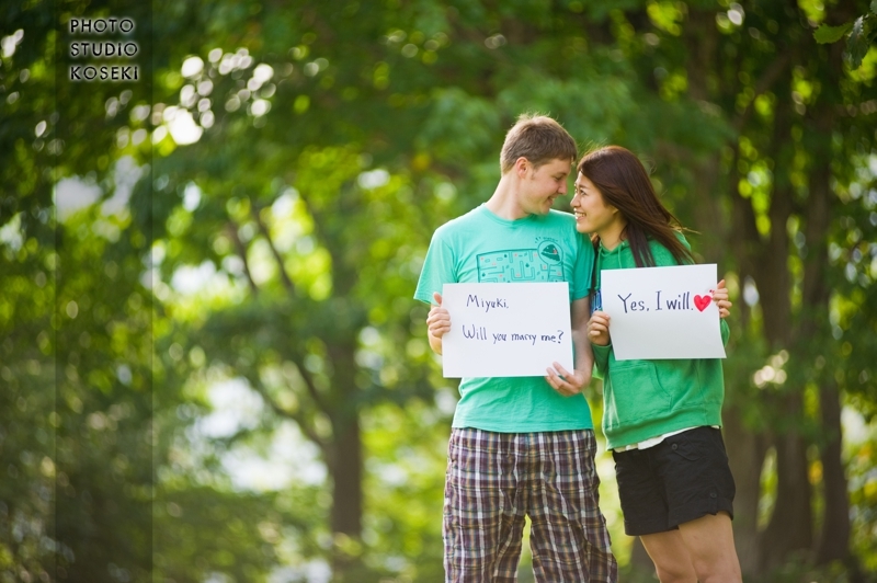 一生の宝物っ♡エンゲージメントフォトは彼と仲良く『お揃いコーデフォト』で決定♩にて紹介している画像